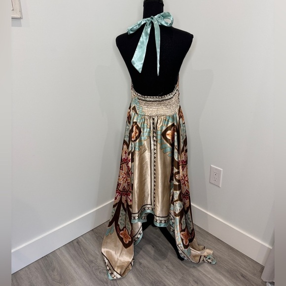 Ultra Pink Deep-V Open Back Halter Summer Dress (M) - Picture 7 of 8